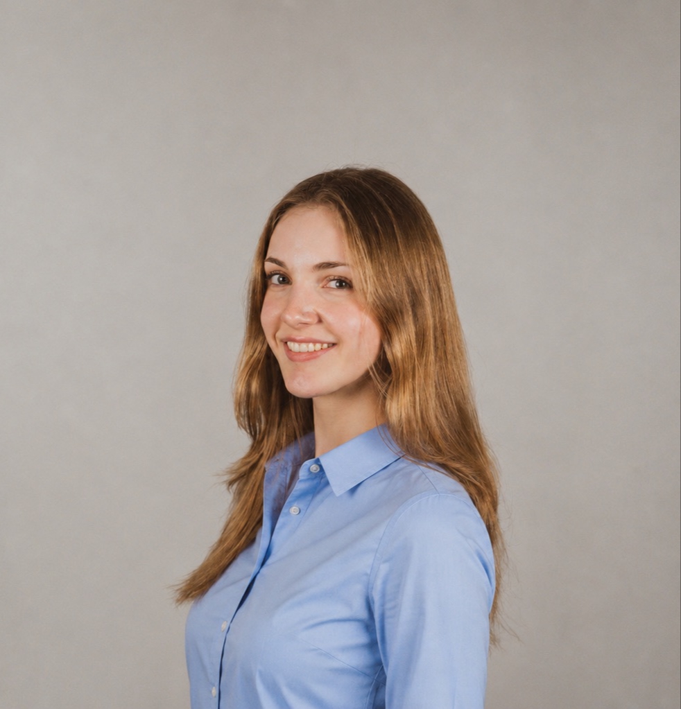 RiaGroz headshot